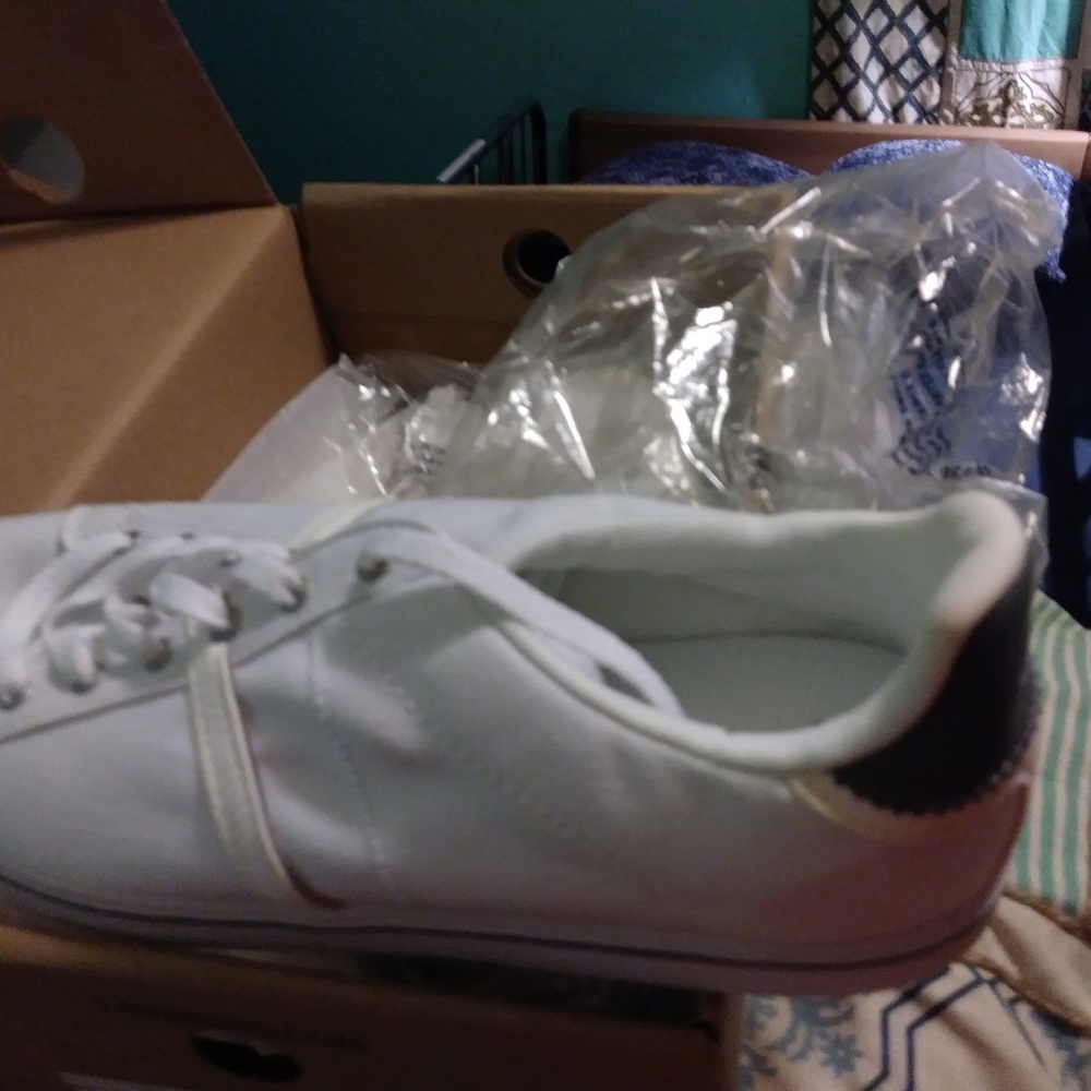 Lands' End Retro Canvas Sneakers - Picture 3 of 6